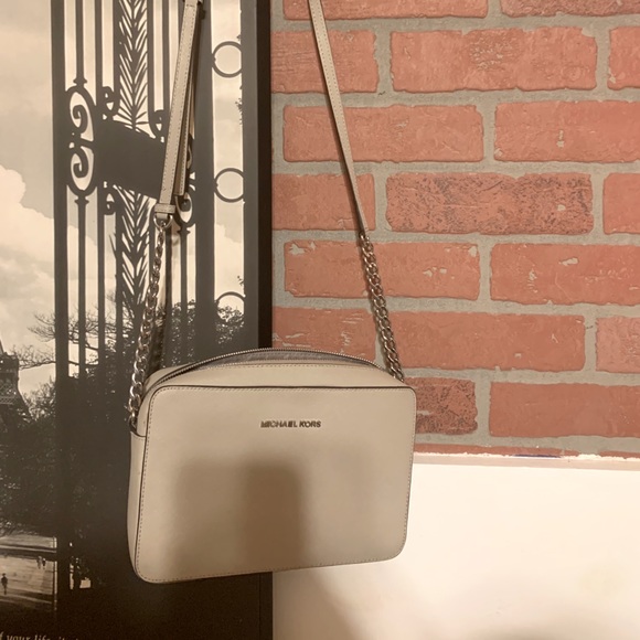 Michael Kors jet set crossbody - Picture 2 of 5